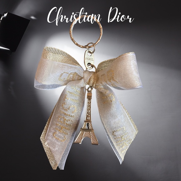 Christian Dior Gift Wrapping Ribbon on Keychain - Picture 1 of 7